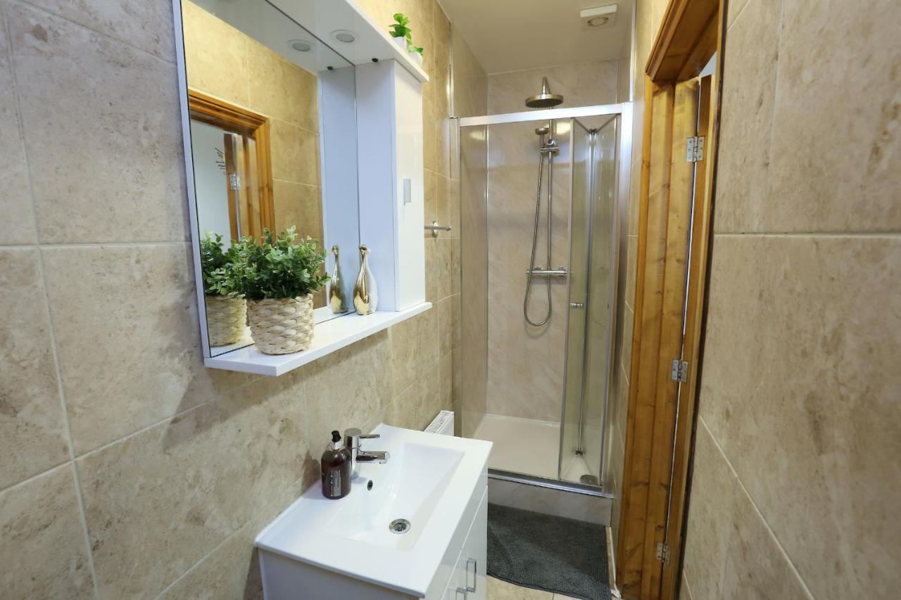 Luxurious Apartment "N22" London Kültér fotó