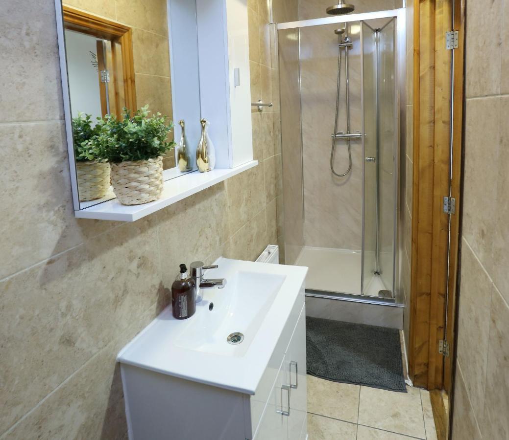 Luxurious Apartment "N22" London Kültér fotó