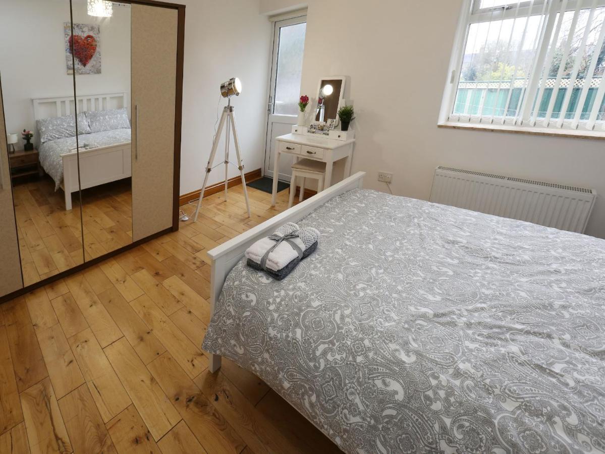 Luxurious Apartment "N22" London Kültér fotó