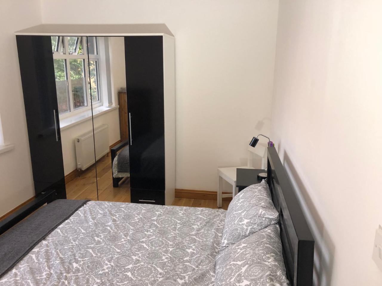 Luxurious Apartment "N22" London Kültér fotó